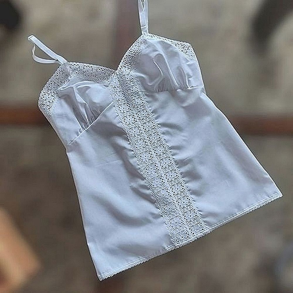Vtg white eyelet lace trim sweetheart neckline camisole